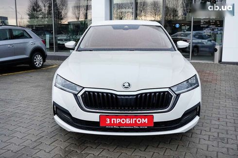 Skoda Octavia 2020 - фото 16