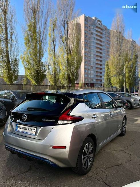 Nissan Leaf 2019 - фото 9