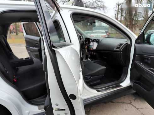 Mitsubishi Outlander 2015 - фото 27