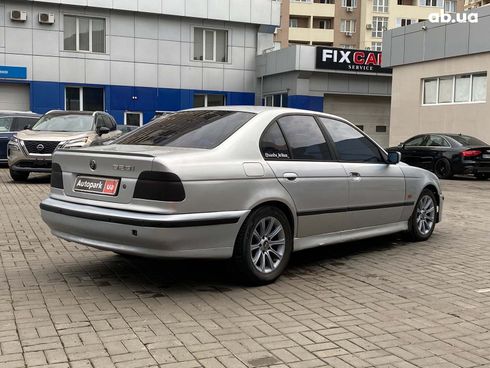 BMW 5 серия 1997 серый - фото 5