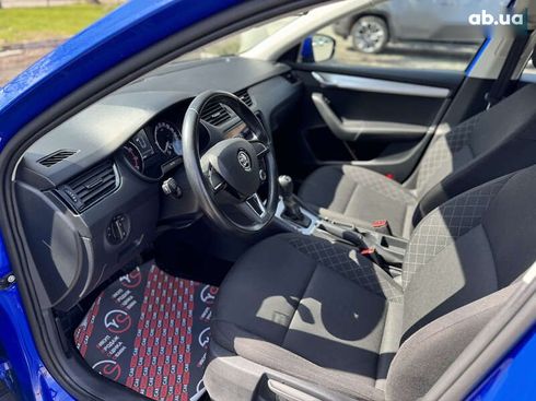 Skoda Octavia 2020 - фото 23