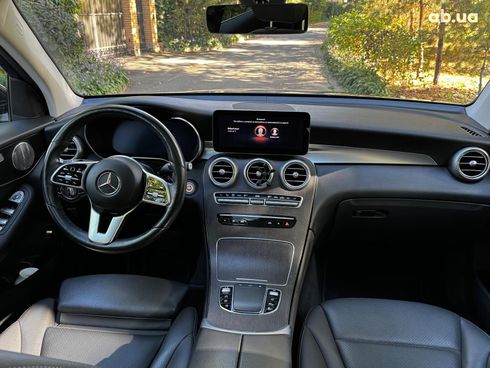Mercedes-Benz GLC-Класс 2021 серый - фото 33