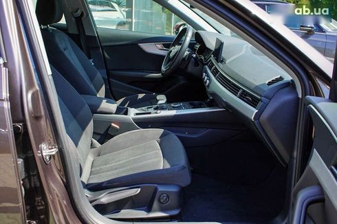 Audi A4 2018 - фото 28