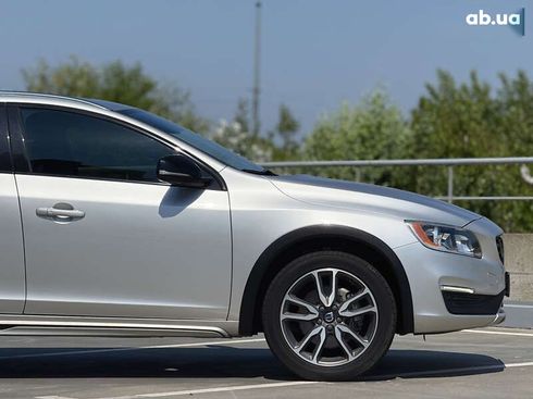 Volvo V60 2018 - фото 11