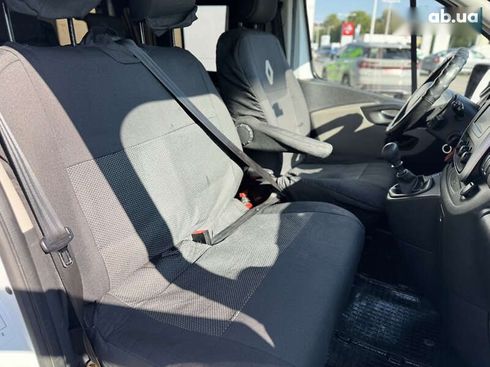 Renault Trafic 2016 - фото 21