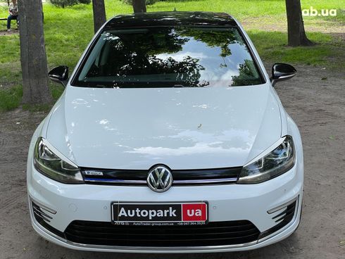 Volkswagen e-Golf 2017 белый - фото 4