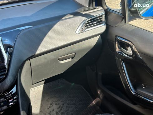 Peugeot 2008 2019 синий - фото 19