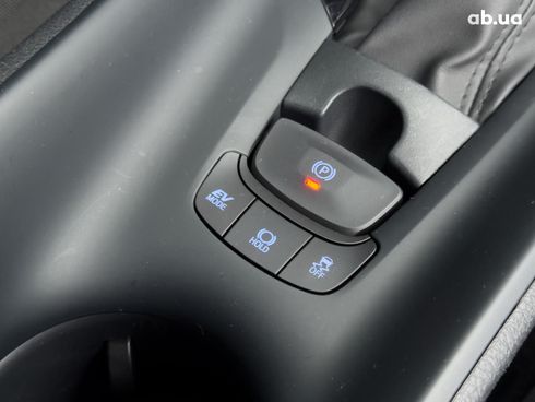 Toyota C-HR 2022 серый - фото 32