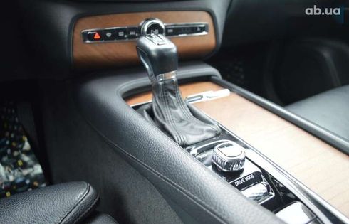 Volvo XC90 2015 - фото 26