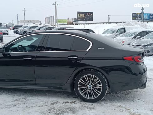 BMW 5 серия 2017 черный - фото 7