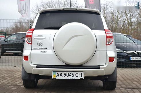 Toyota RAV4 2011 - фото 16