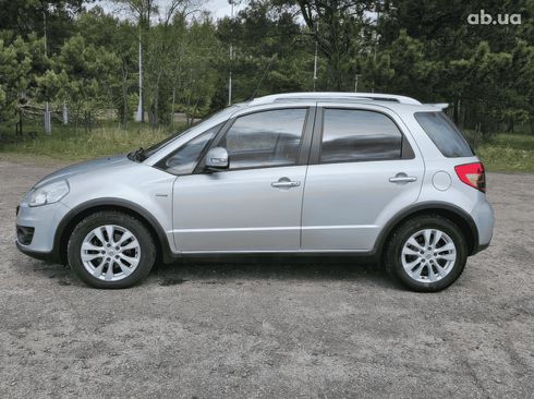 Suzuki SX4 2013 серебристый - фото 3