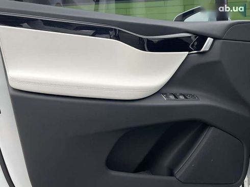 Tesla Model X 2019 - фото 21