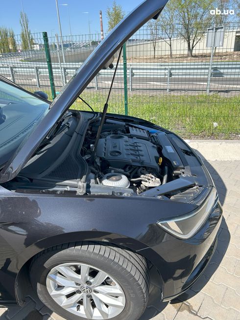 Volkswagen Passat 2017 черный - фото 15