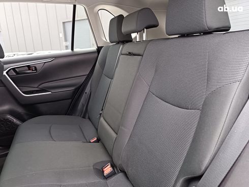 Toyota RAV4 2025 серый - фото 38