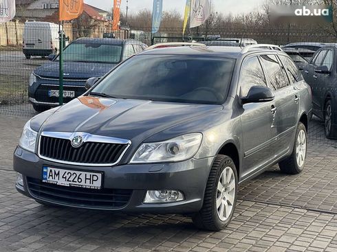 Skoda Octavia 2011 - фото 2