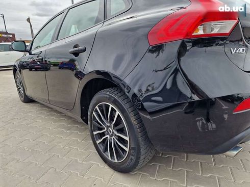 Volvo V40 2018 - фото 13
