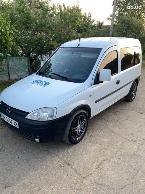 Opel Combo Life 2005 белый - фото 5