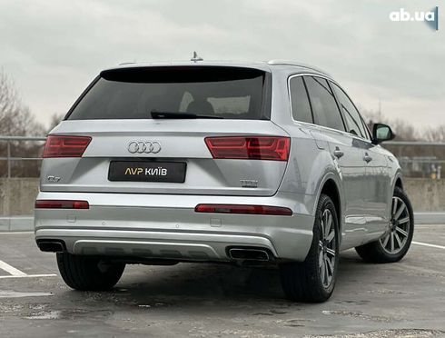 Audi Q7 2017 - фото 17