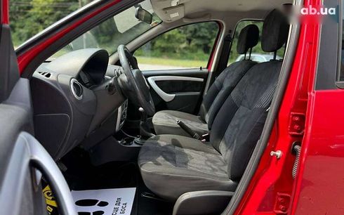 Dacia Sandero 2010 - фото 9