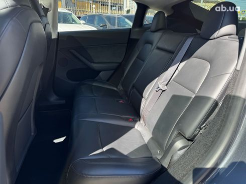 Tesla Model Y 2023 серый - фото 13