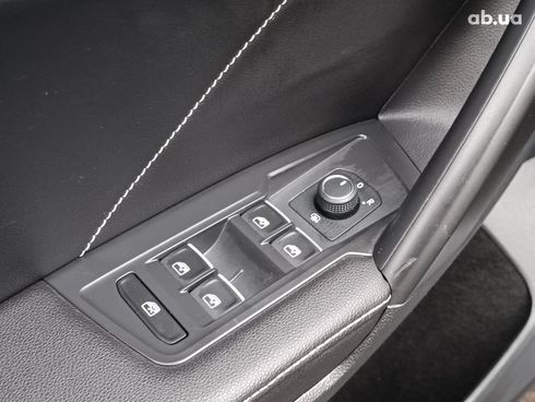Volkswagen Tiguan 2022 серый - фото 24