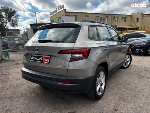 Skoda Karoq 2018 бежевый - фото 7