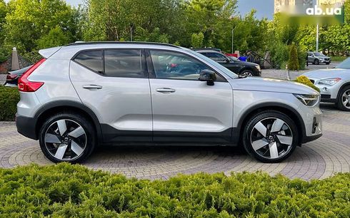Volvo XC40 2022 - фото 8