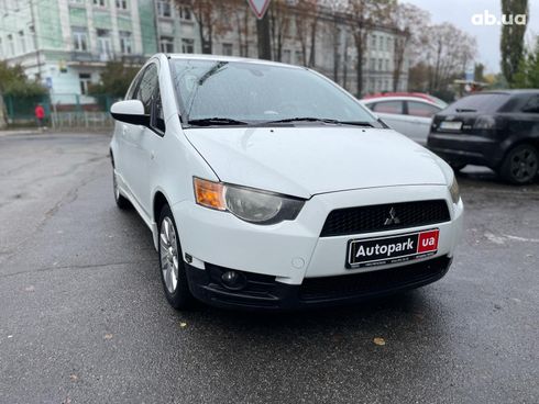 Mitsubishi Colt 2010 белый - фото 4