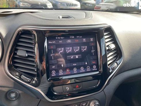 Jeep Cherokee 2019 - фото 16