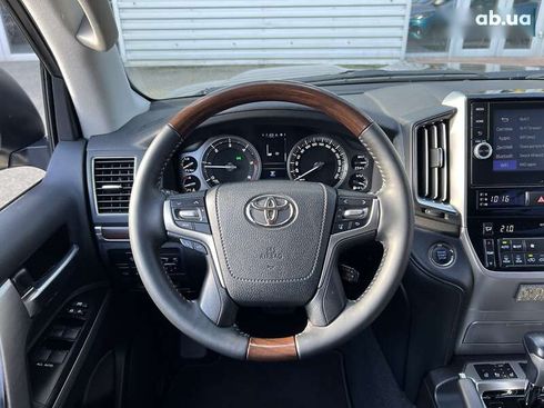 Toyota Land Cruiser 2016 - фото 15