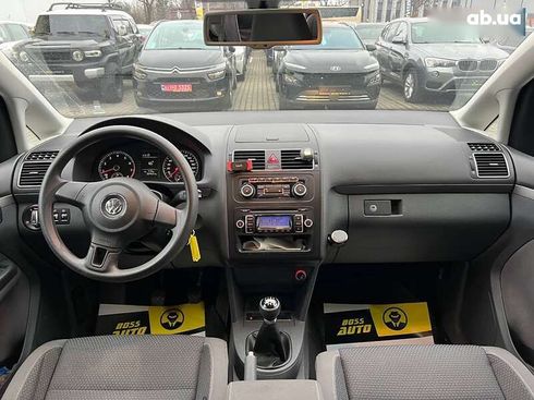 Volkswagen Touran 2011 - фото 12