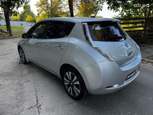 Nissan Leaf 2016 серый - фото 10