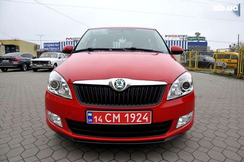 Skoda Fabia 2012 - фото 2