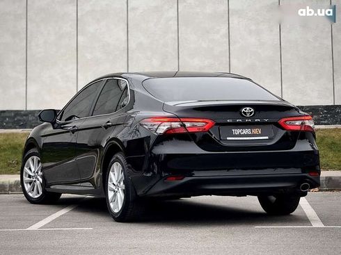 Toyota Camry 2023 - фото 7