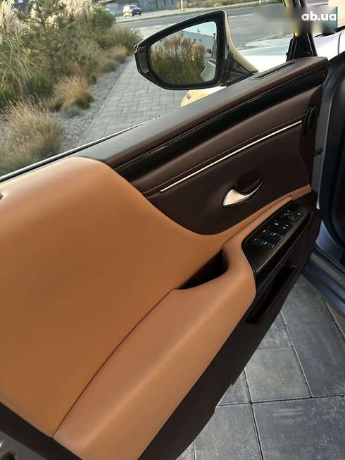 Lexus ES 2021 - фото 21