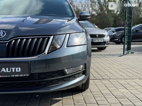 Skoda Octavia 2020 - фото 11