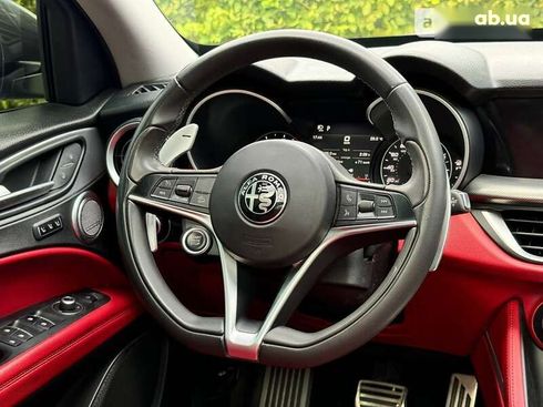 Alfa Romeo Stelvio 2017 - фото 29