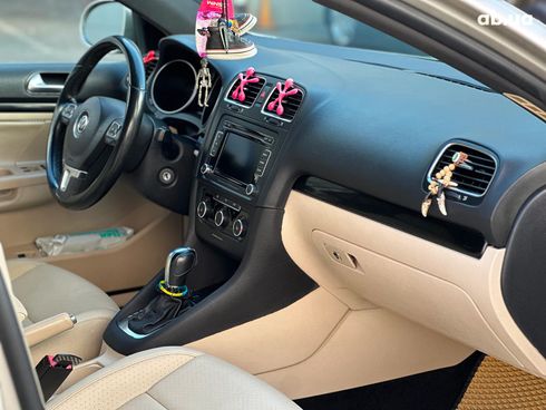 Volkswagen Jetta 2013 бежевый - фото 33