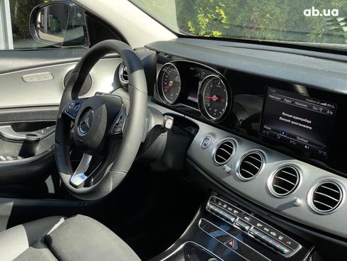 Mercedes-Benz E-Класс 2018 черный - фото 32