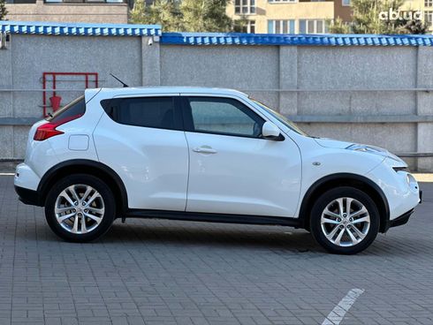 Nissan Juke 2012 белый - фото 4