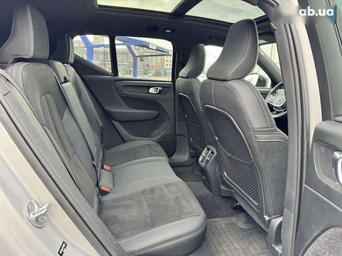 Volvo XC40 2023 - фото 21