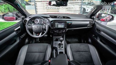 Toyota Hilux 2023 - фото 8