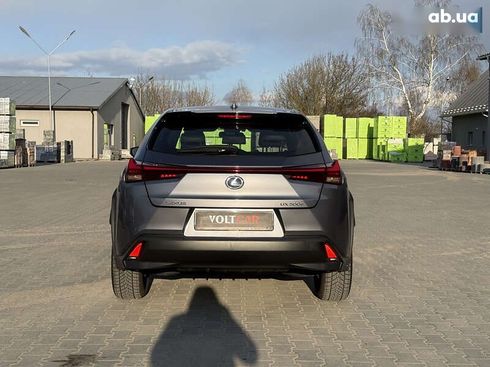 Lexus UX 2020 - фото 24