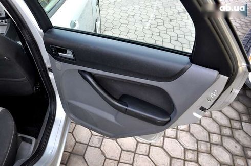 Ford Focus 2010 - фото 25