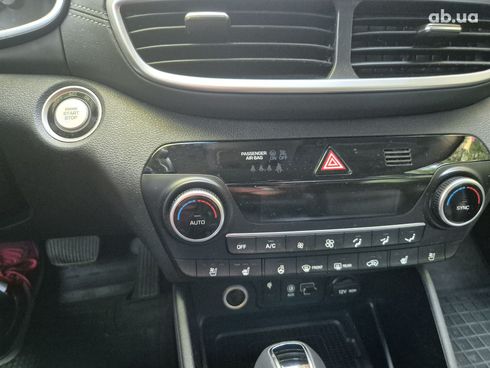 Hyundai Tucson 2018 бежевый - фото 5