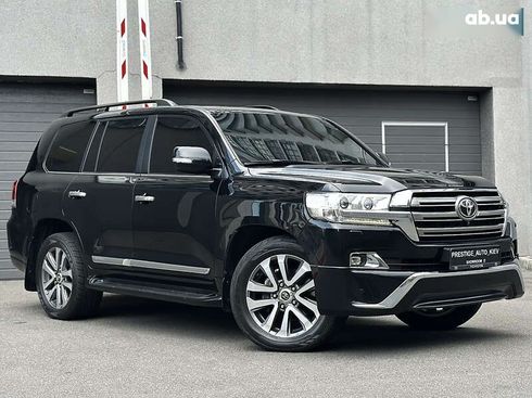 Toyota Land Cruiser 2017 - фото 4