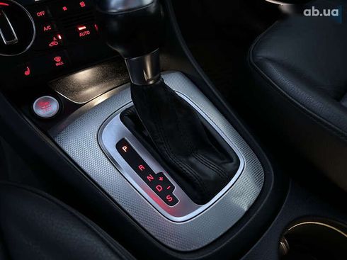 Audi Q3 2017 - фото 25