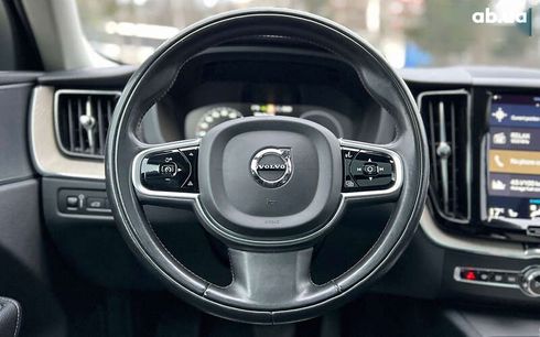 Volvo XC60 2018 - фото 11