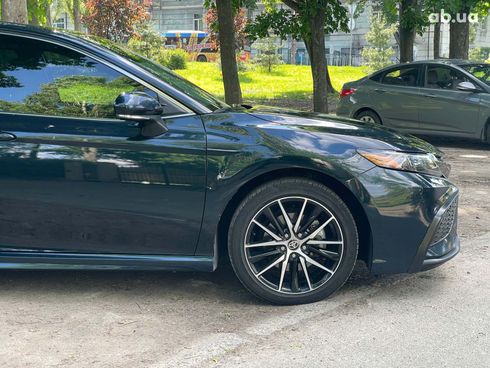 Toyota Camry 2021 синий - фото 4